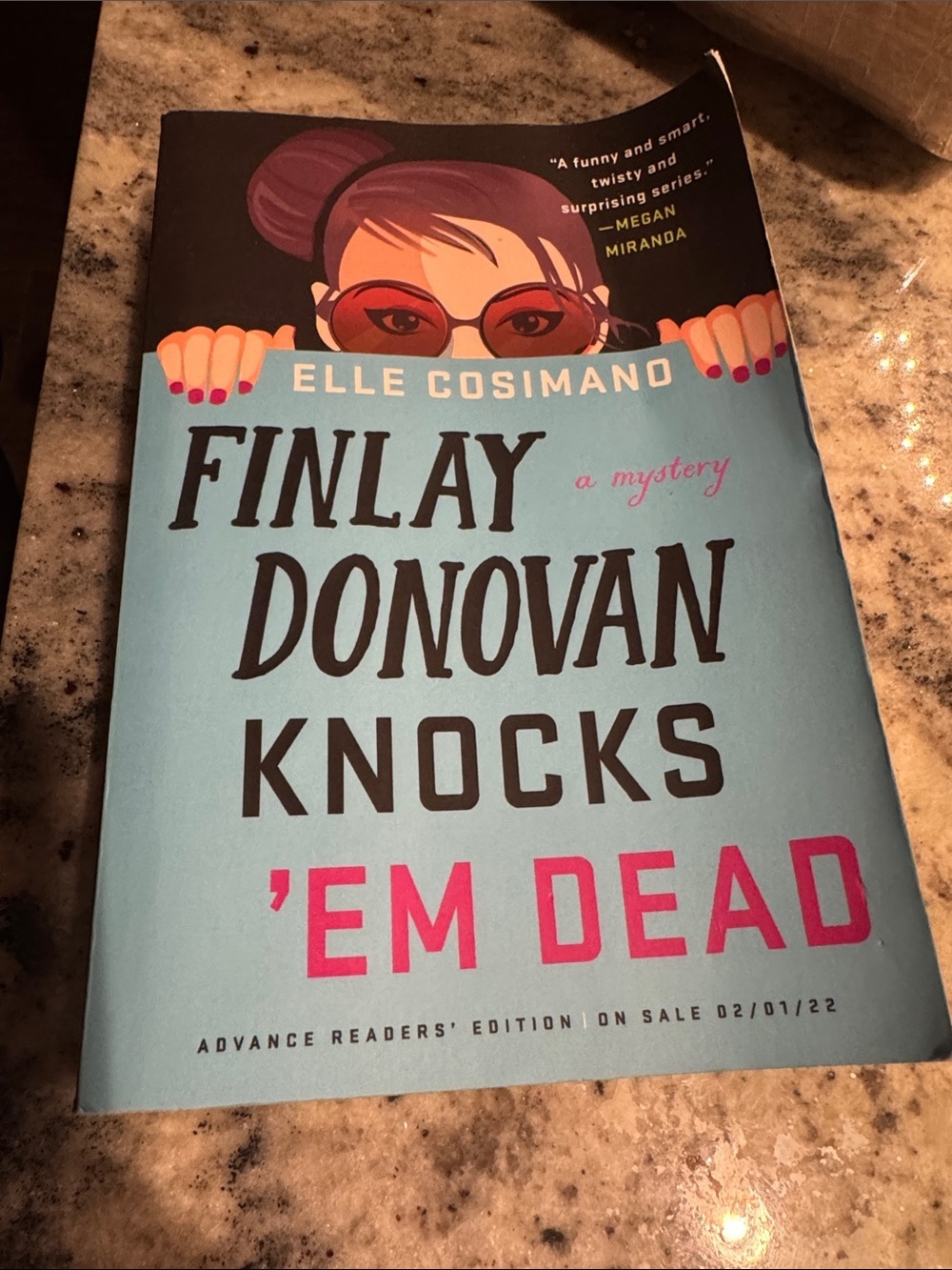 Finlay Donovan Knocks 'Em Dead by Elle Cosimano - Light Blue & Pink Cover